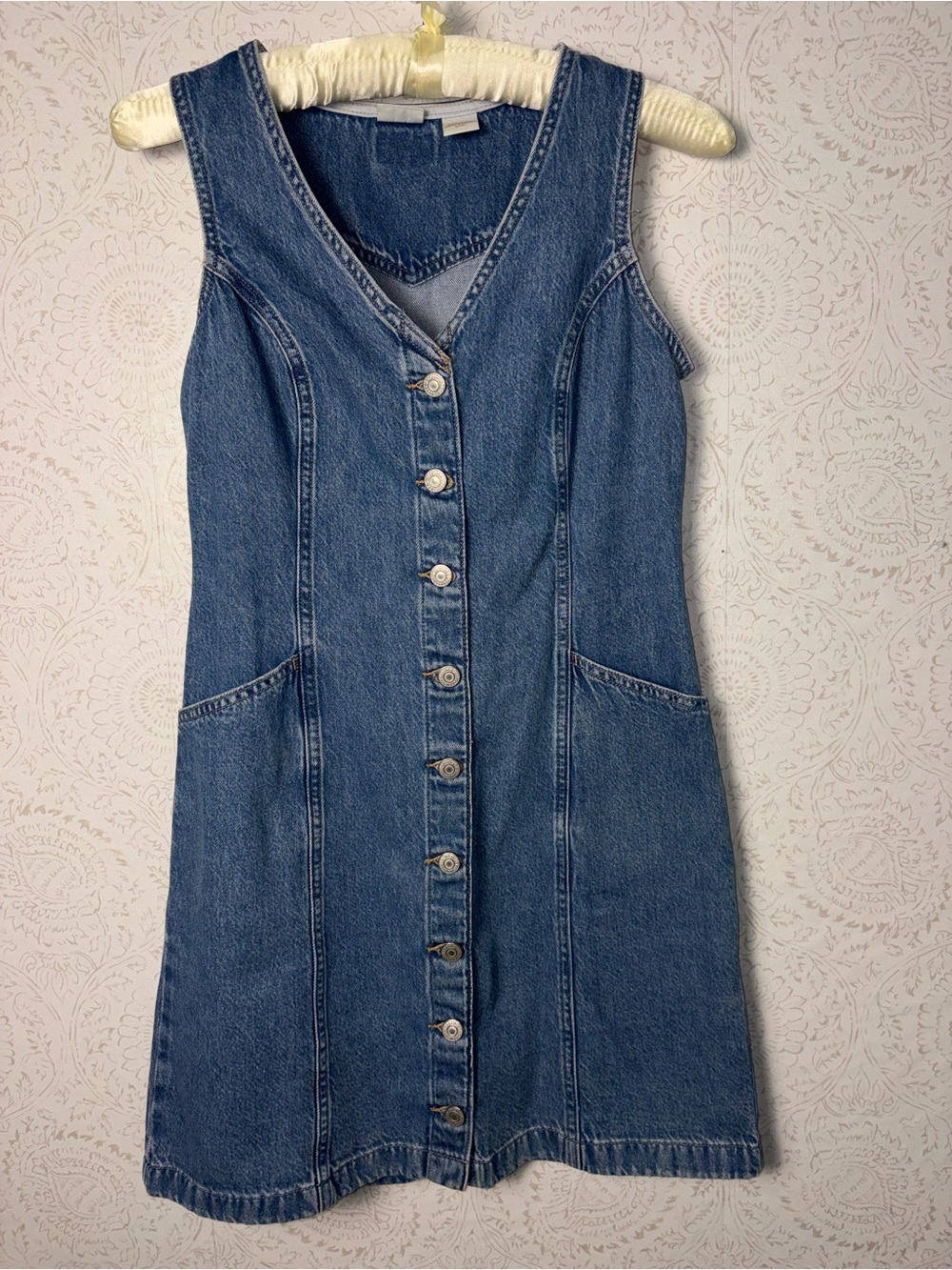 Levi’s Vianna denim vest dress - Picture 2 of 8